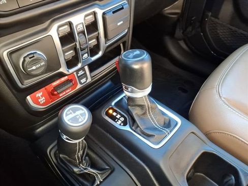 Used 2022 Jeep Wrangler Unlimited Rubicon w/ Steel Bumper Group image 22