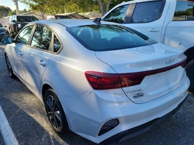 Used 2024 Kia Forte LXS w/ LXS Technology Package FWD image 4