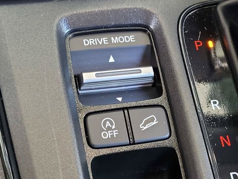 Used 2024 Honda CR-V LX image 15