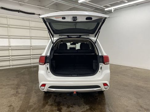 Used 2018 Mitsubishi Outlander GT image 27