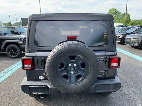 Used 2021 Jeep Wrangler Sport AWD/4WD image 3