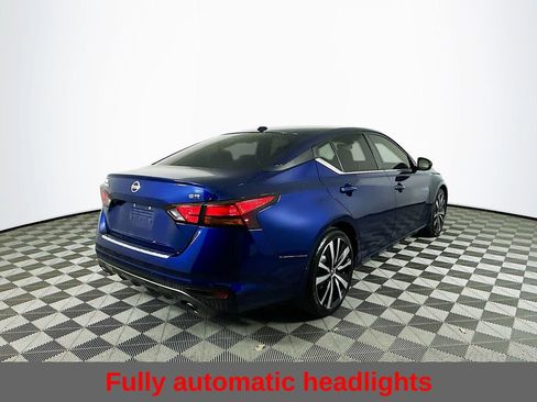 Used 2021 Nissan Altima 2.5 SR w/ SR Premium Package image 11