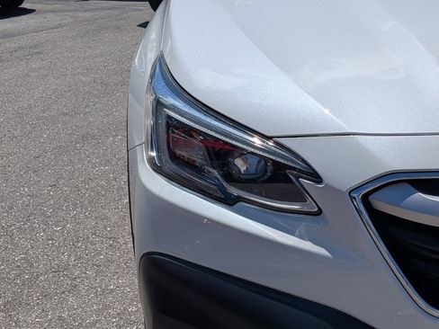 Used 2021 Subaru Outback Limited XT image 9