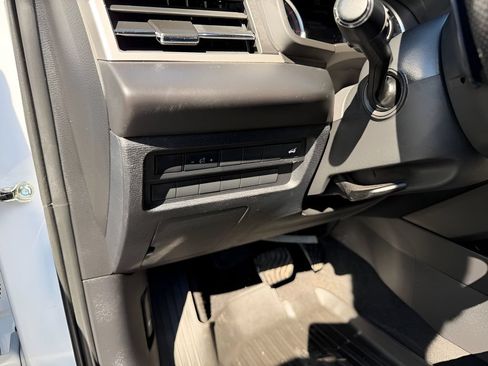 Used 2022 Mitsubishi Outlander SEL AWD/4WD image 23