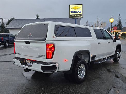 Used 2020 Chevrolet Silverado 3500 High Country w/ Technology Package image 5