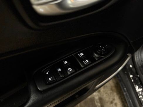 Used 2021 Jeep Compass Latitude image 13