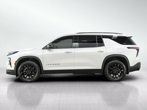 Used 2025 Chevrolet Traverse LT w/ Midnight/Sport Edition AWD/4WD image 2