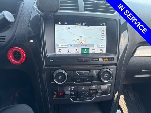 Used 2018 Ford Explorer XLT w/ Equipment Group 202A FWD image 12