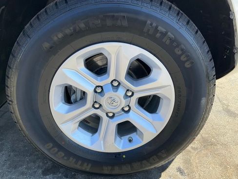 Used 2021 Toyota 4Runner SR5 RWD image 84