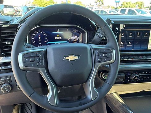 New 2026 Chevrolet Silverado 2500 LTZ w/ LTZ Premium Package AWD/4WD image 22
