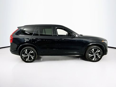 Used 2022 Volvo XC90 T8 R-Design w/ Advanced Package image 4