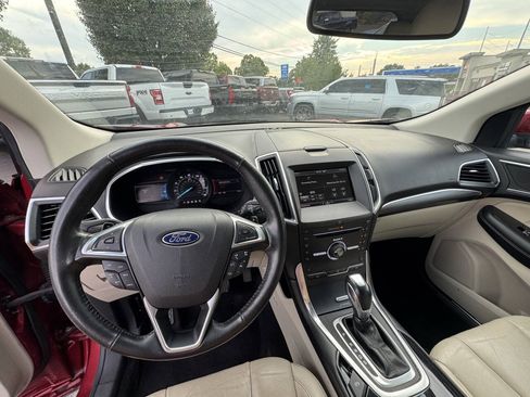 Used 2015 Ford Edge Titanium w/ Technology Package FWD image 13