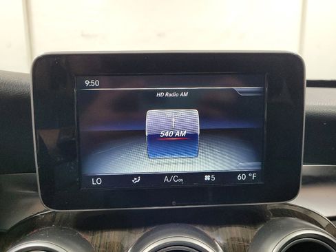 Used 2015 Mercedes-Benz C 300 Sedan image 25