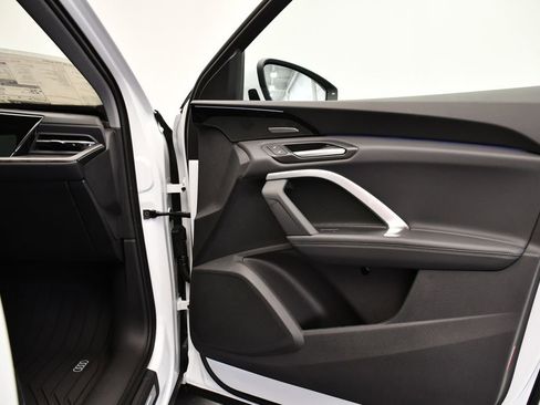 Certified 2025 Audi Q5 Premium Plus w/ Premium Plus image 44