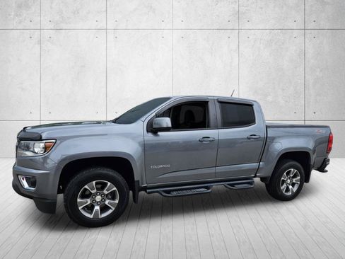 Used 2019 Chevrolet Colorado Z71 AWD/4WD image 3