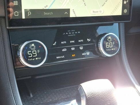 Used 2021 Jaguar F-PACE SVR image 16