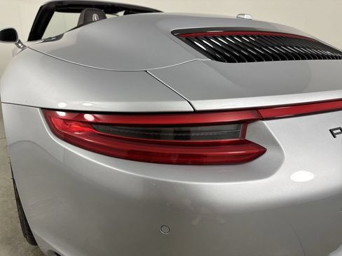 Certified 2017 Porsche 911 Carrera 4 AWD/4WD image 18