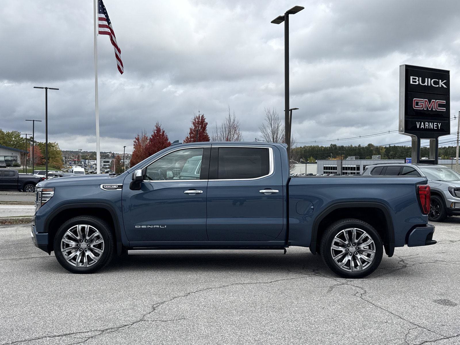 Used 2024 GMC Sierra 1500 Denali AWD/4WD image 5