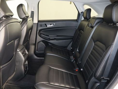 Used 2023 Ford Edge SEL image 17