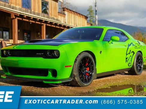 Used 2017 Dodge Challenger SRT Hellcat image 1