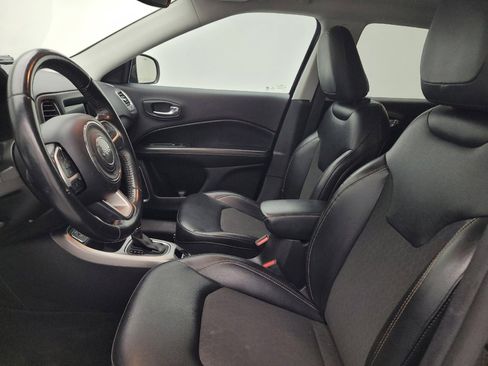 Used 2020 Jeep Compass Latitude FWD image 17