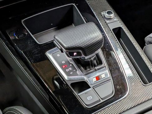 Used 2022 Audi SQ5 Premium w/ Convenience Package image 27