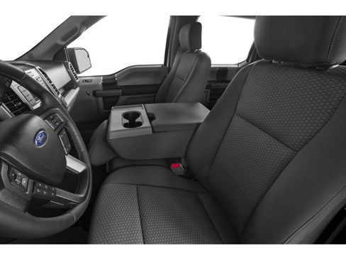 Used 2018 Ford F150 XLT w/ Equipment Group 302A Luxury AWD/4WD image 4