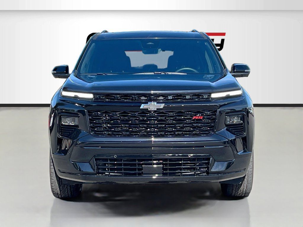 Used 2026 Chevrolet Traverse RS AWD/4WD image 2