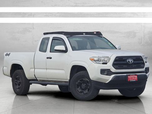 Used 2016 Toyota Tacoma SR w/ SR Convenience Package image 2