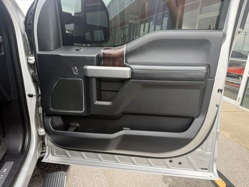 Used 2017 Ford F250 Platinum AWD/4WD image 23