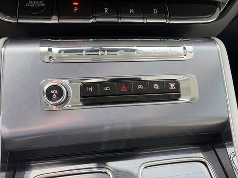 Used 2025 Lincoln Aviator 2WD w/ Equipment Group 101A image 21