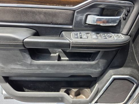 Used 2024 RAM 2500 Laramie AWD/4WD image 33