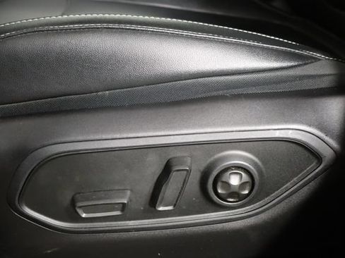 Used 2023 Jeep Grand Cherokee Limited w/ Black Appearance Package AWD/4WD image 22