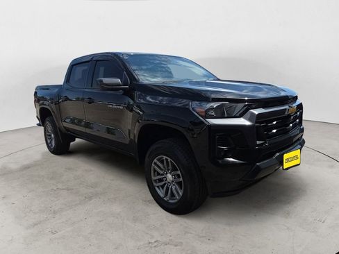 Certified 2023 Chevrolet Colorado LT w/ LT Convenience Package II AWD/4WD image 7