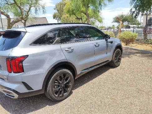 Certified 2023 Kia Sorento SX AWD/4WD image 4