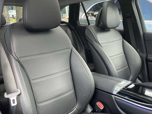 Used 2023 Mercedes-Benz GLC 300 4MATIC image 38