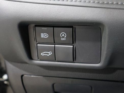 Used 2023 Toyota Highlander XLE image 35