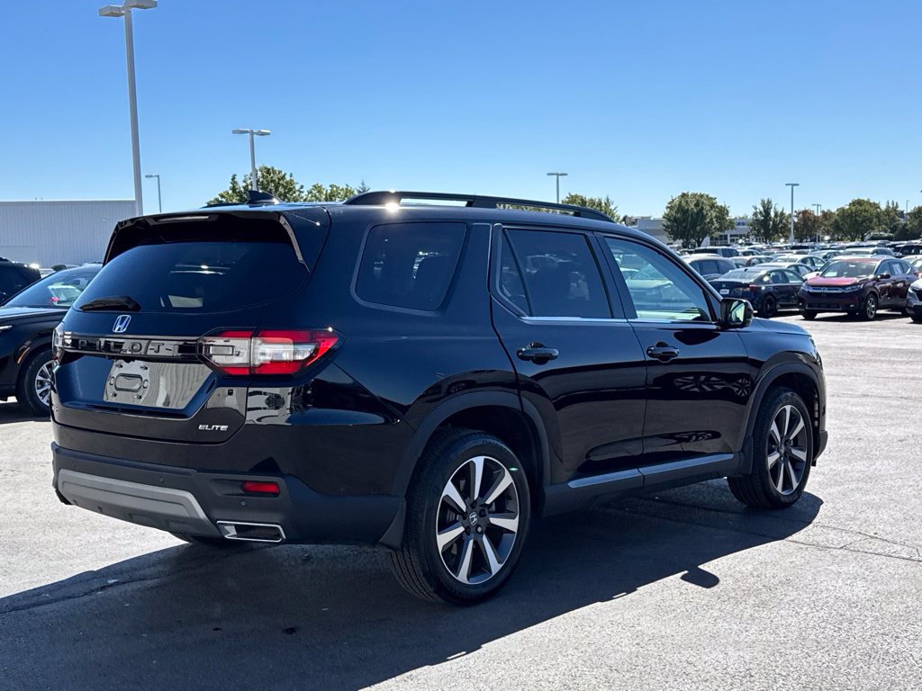 Used 2025 Honda Pilot Elite image 7