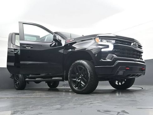 Used 2025 Chevrolet Silverado 1500 LT Trail Boss w/ Convenience Package II AWD/4WD image 45