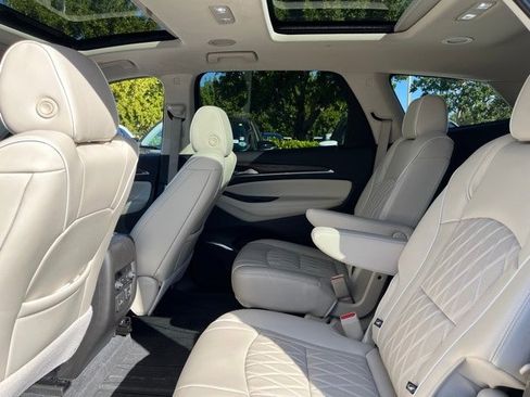 Used 2024 Buick Enclave Avenir w/ Avenir Technology Package image 7