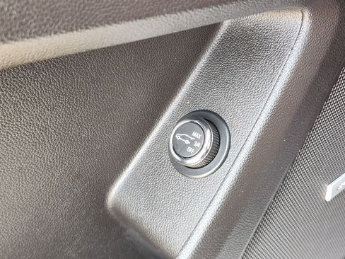 Used 2019 Chevrolet Traverse Premier w/ Driver Confidence II Package image 30