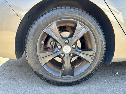 Used 2016 Hyundai Elantra Value Edition FWD image 33