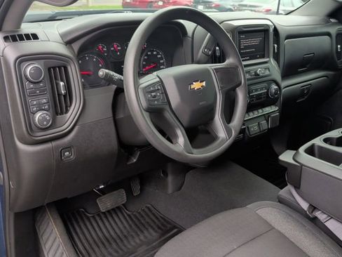 Used 2025 Chevrolet Silverado 2500 Custom w/ Custom Value Package AWD/4WD image 15