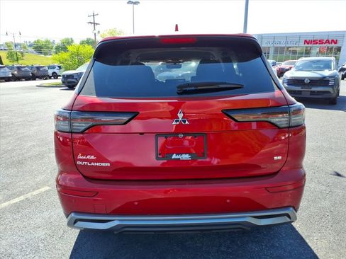 Used 2025 Mitsubishi Outlander SE FWD image 6