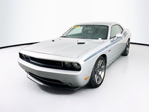 Used 2012 Dodge Challenger R/T image 3