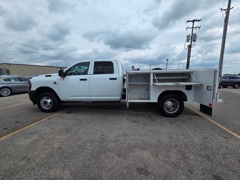 Used 2023 RAM 3500 Tradesman w/ Max Tow Package AWD/4WD image 4
