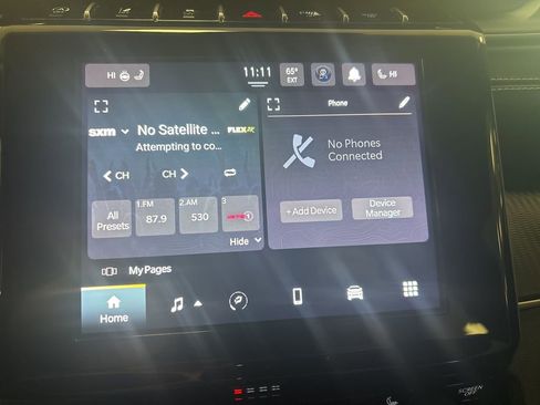 Used 2023 Jeep Grand Cherokee Altitude image 12