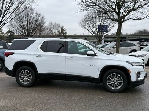 Used 2023 Chevrolet Traverse LT image 5