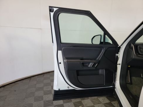 Used 2024 Rivian R1S Adventure AWD/4WD image 16