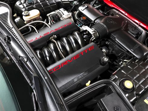 Used 1997 Chevrolet Corvette Coupe w/ Memory Pkg RWD image 23